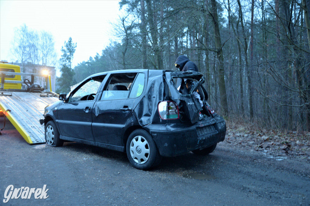 Volkswagen wjechał do rzeki. Dwie ofiary