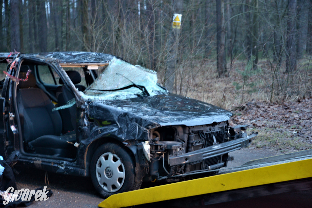 Volkswagen wjechał do rzeki. Dwie ofiary