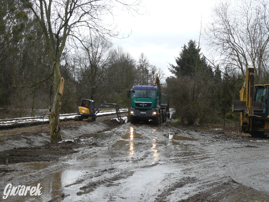 Tarnowskie Góry. Droga rowerowa przy torach