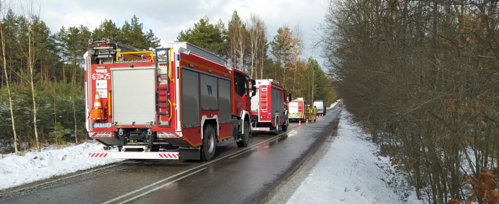 Docisnął pedał gazu i wylądował na dachu