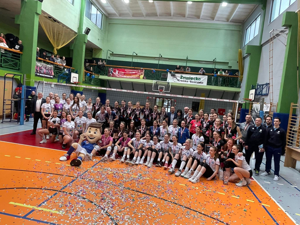 Srebro mistrzostw Śląska dla UKS Gwiazda