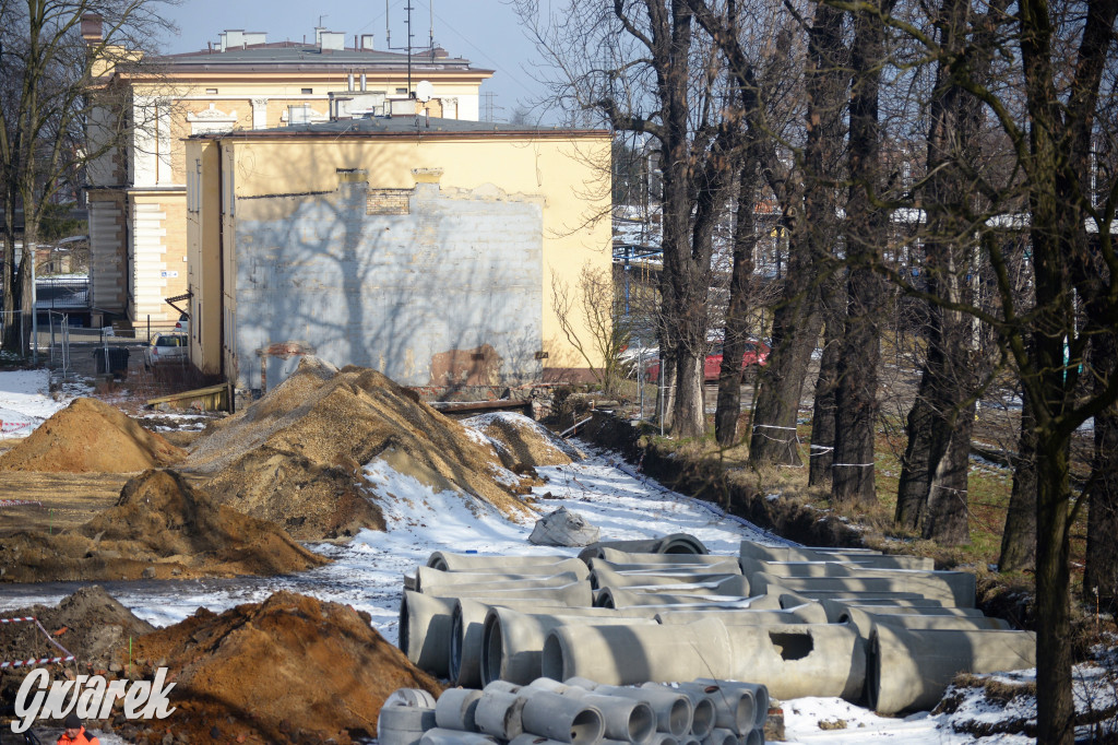 Tarnowskie Góry. Centrum przesiadkowe w budowie