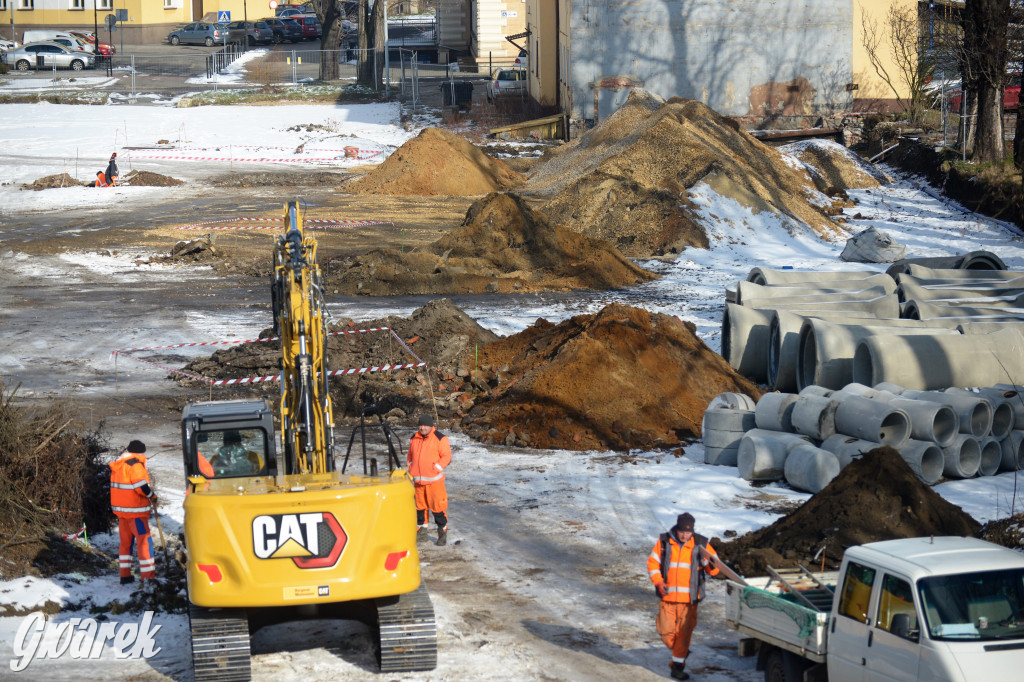 Tarnowskie Góry. Centrum przesiadkowe w budowie