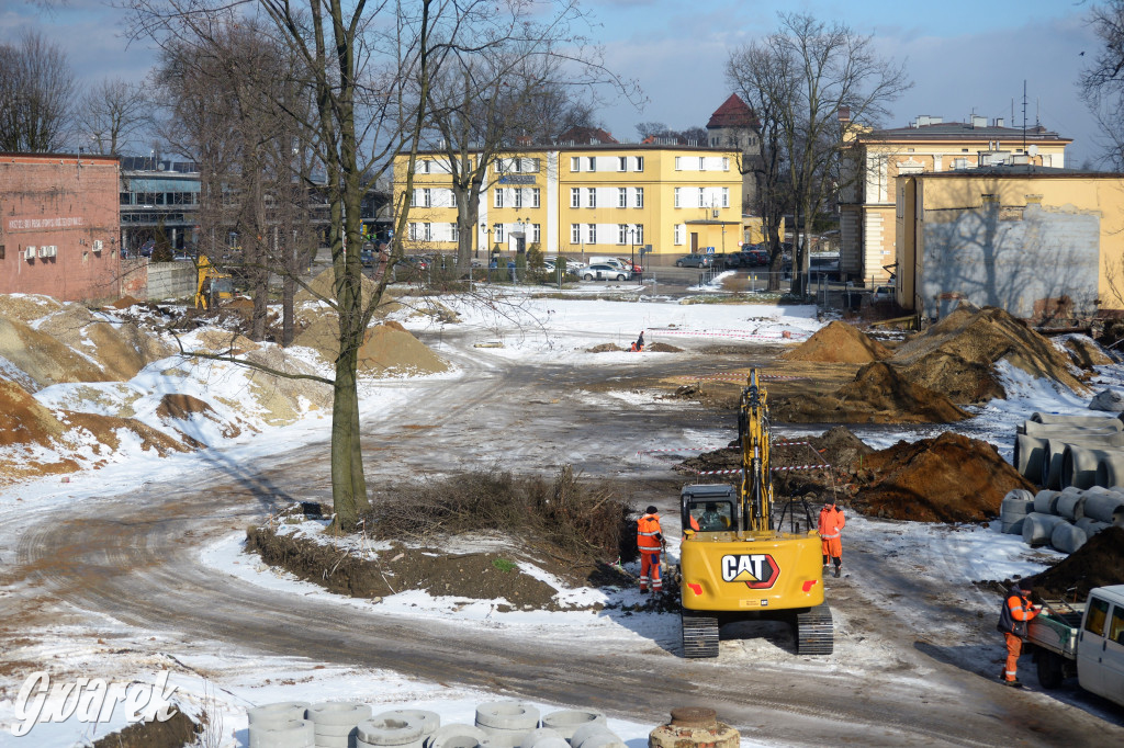 Tarnowskie Góry. Centrum przesiadkowe w budowie