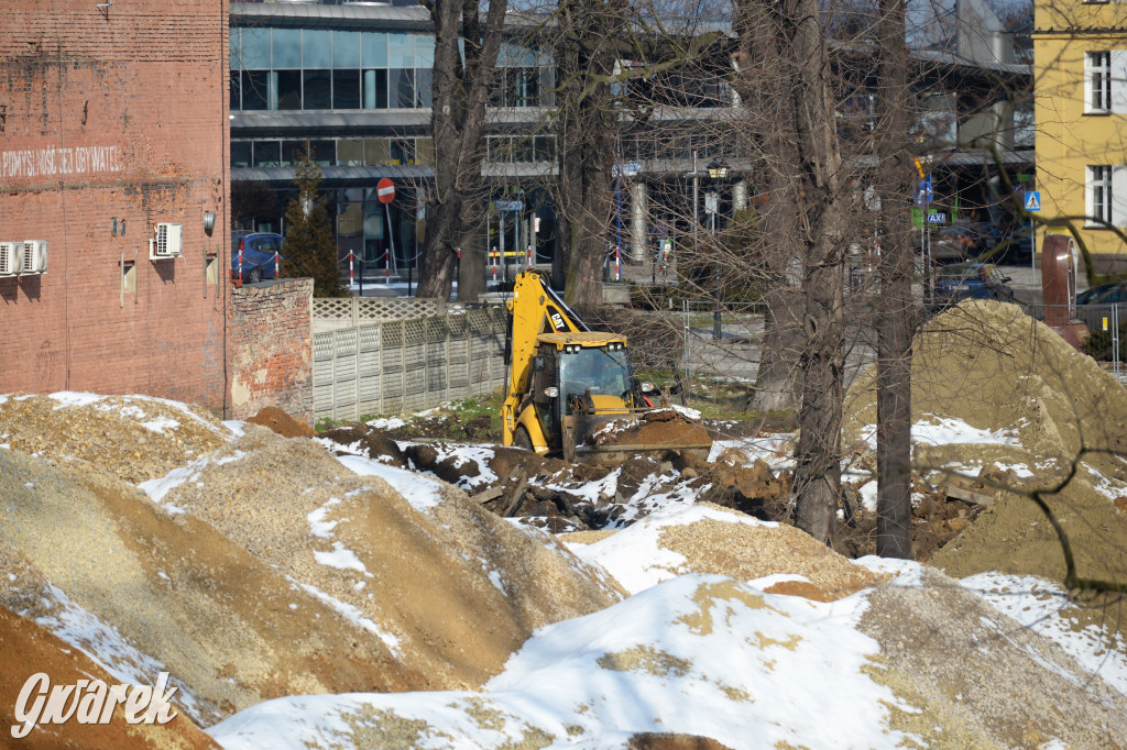 Tarnowskie Góry. Centrum przesiadkowe w budowie