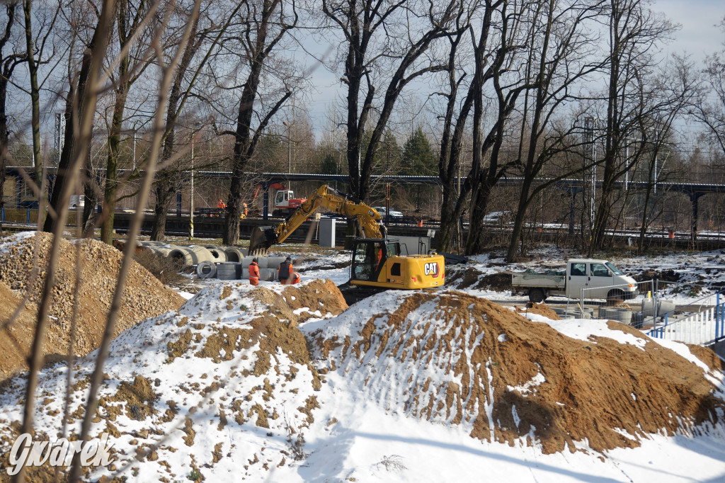 Tarnowskie Góry. Centrum przesiadkowe w budowie