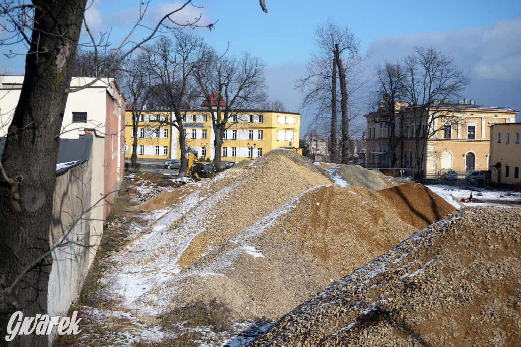 Tarnowskie Góry. Centrum przesiadkowe w budowie