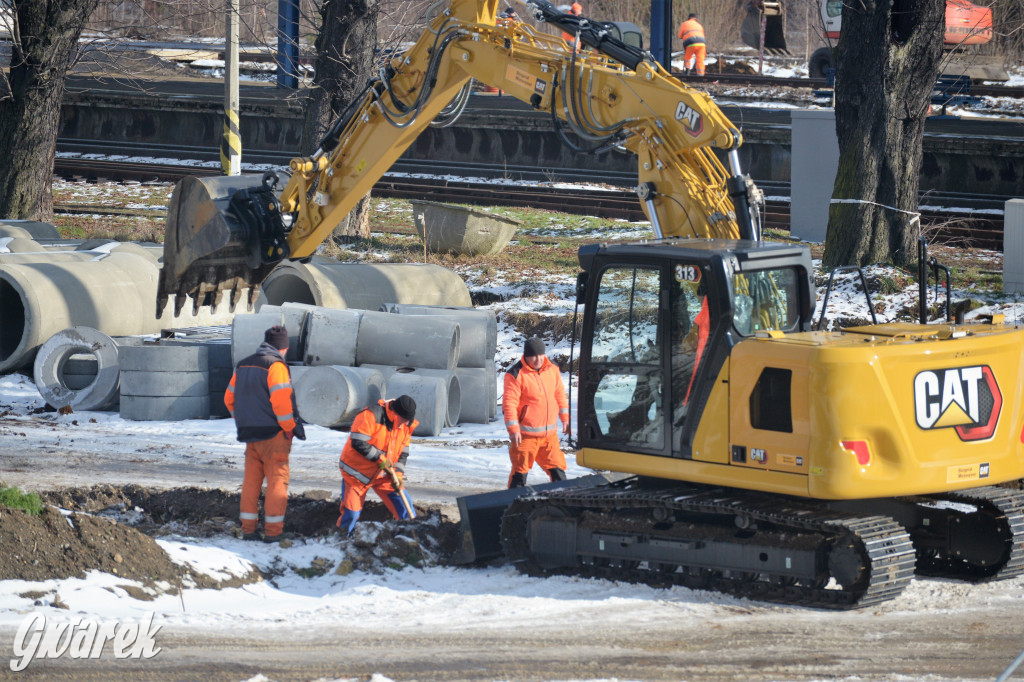 Tarnowskie Góry. Centrum przesiadkowe w budowie