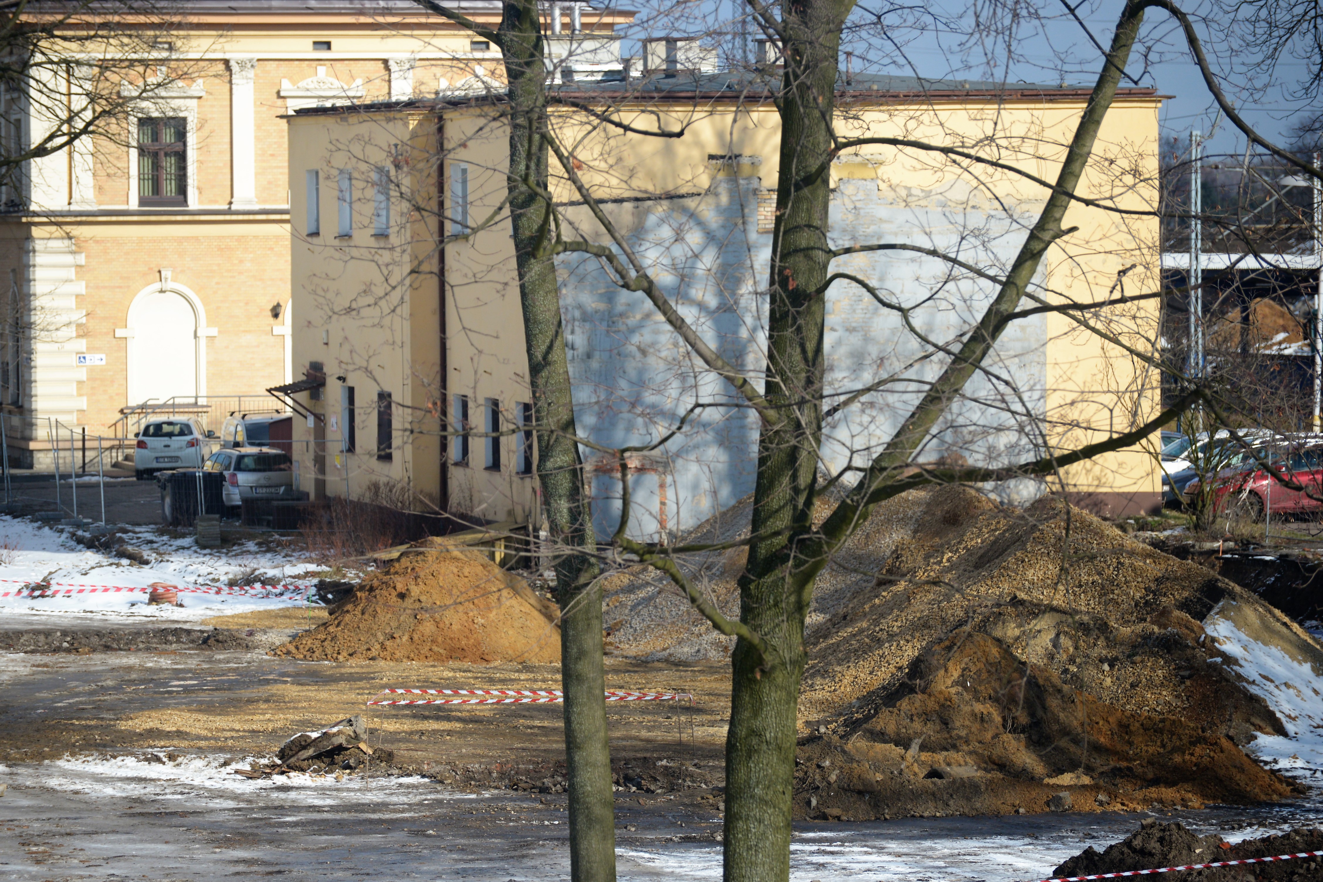 Tarnowskie Góry. Centrum przesiadkowe w budowie