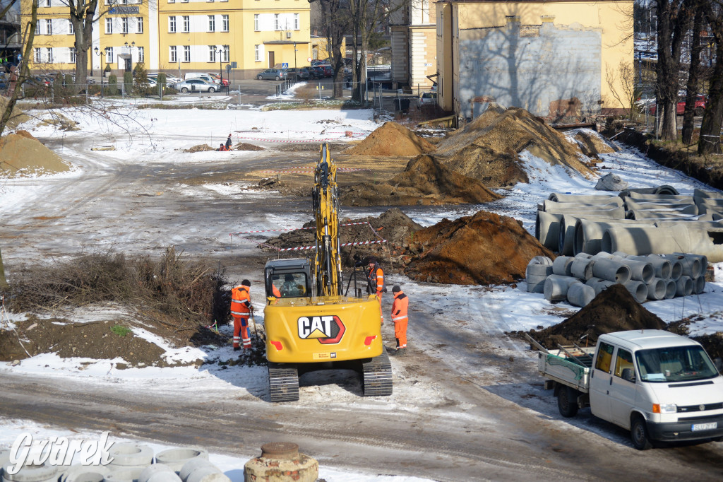 Tarnowskie Góry. Centrum przesiadkowe w budowie