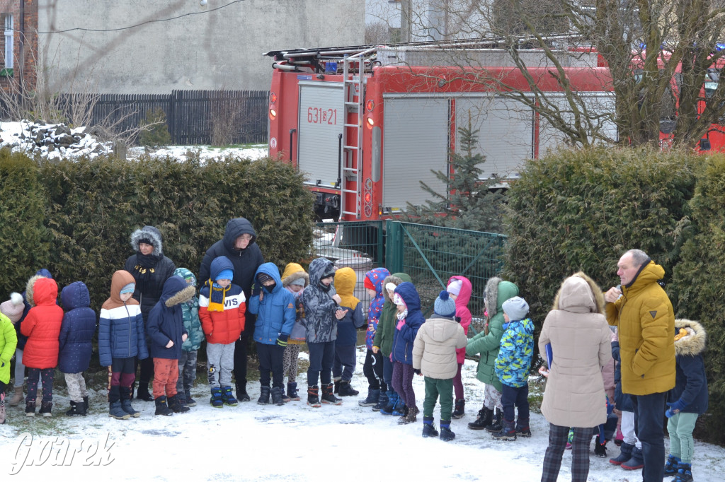 Tarnowskie Góry. Ewakuacja przedszkola w Bobrownikach