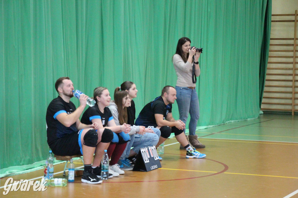 Walentynkowy turniej siatkówki w Nakle Śląskim