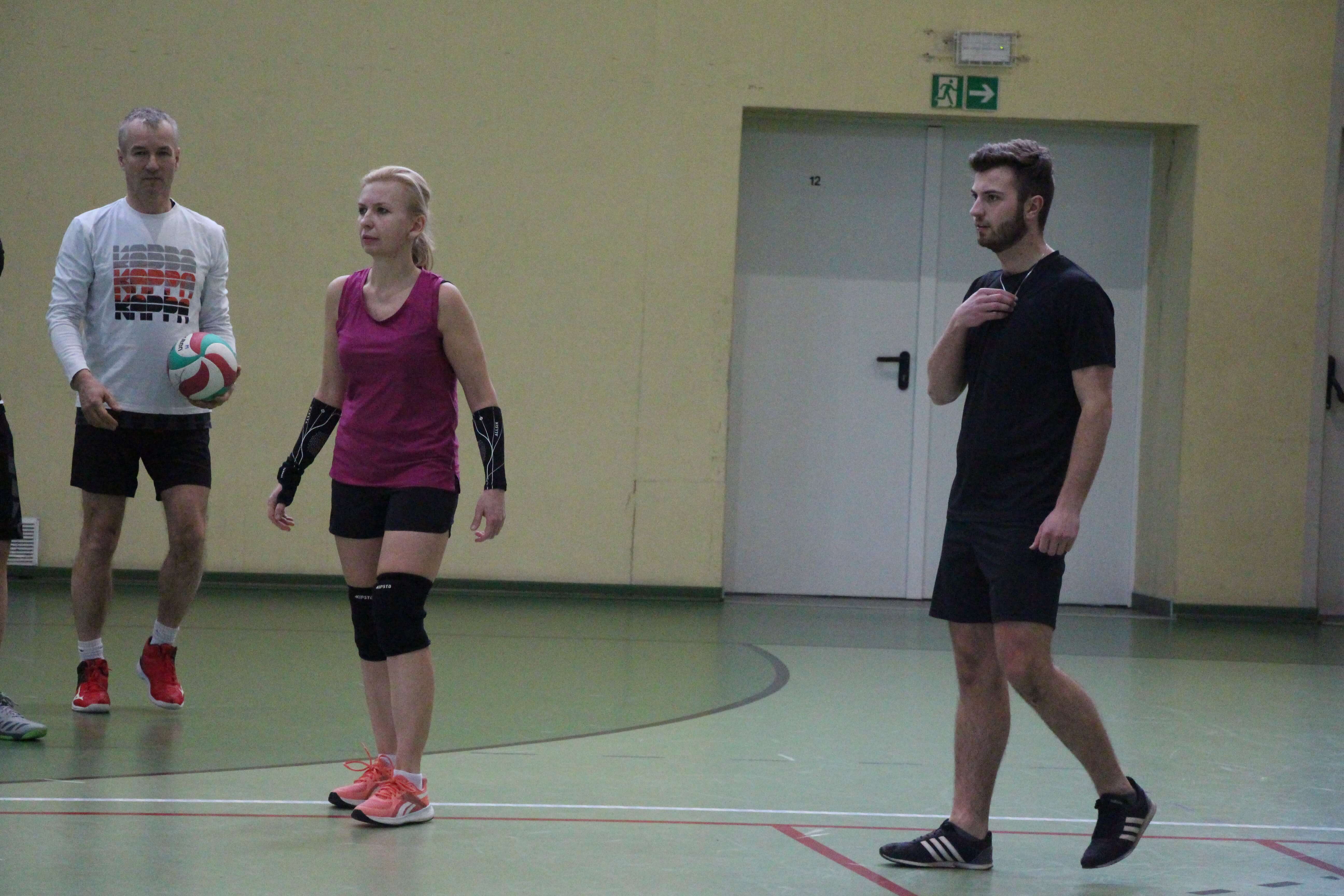 Walentynkowy turniej siatkówki w Nakle Śląskim