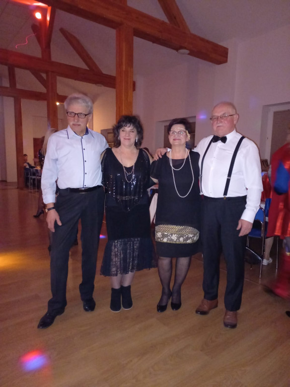 Walentynkowy bal przebierańców i taniec Wednesday