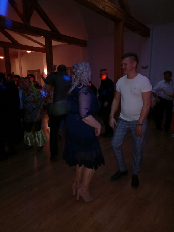 Walentynkowy bal przebierańców i taniec Wednesday