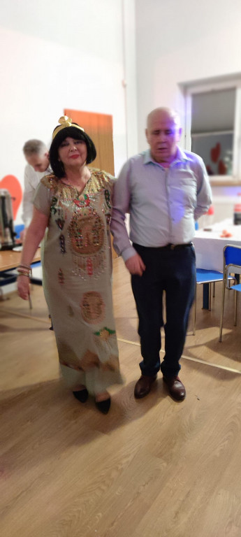 Walentynkowy bal przebierańców i taniec Wednesday