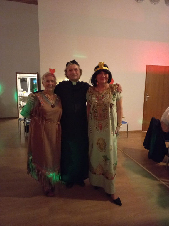 Walentynkowy bal przebierańców i taniec Wednesday