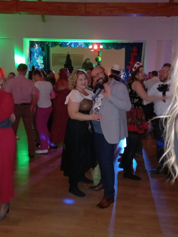 Walentynkowy bal przebierańców i taniec Wednesday