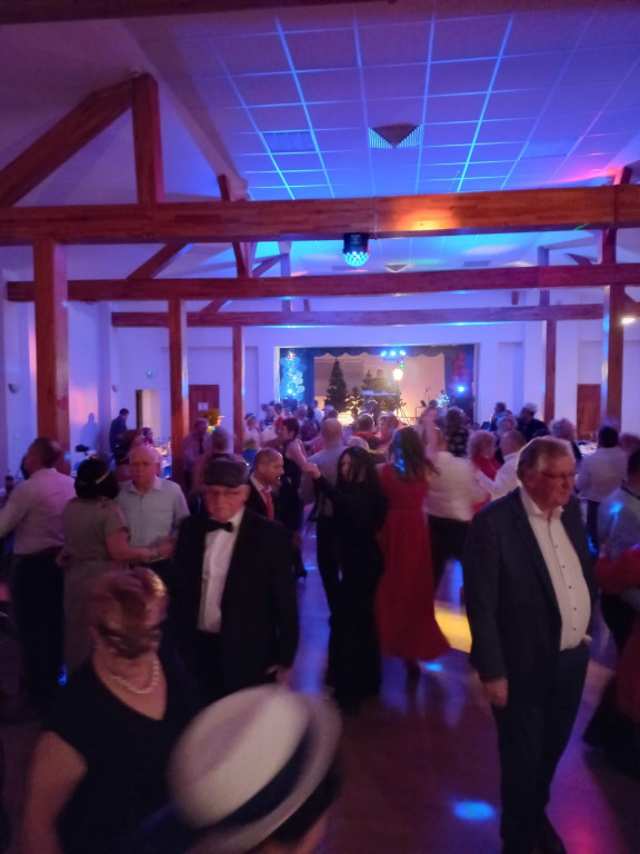 Walentynkowy bal przebierańców i taniec Wednesday