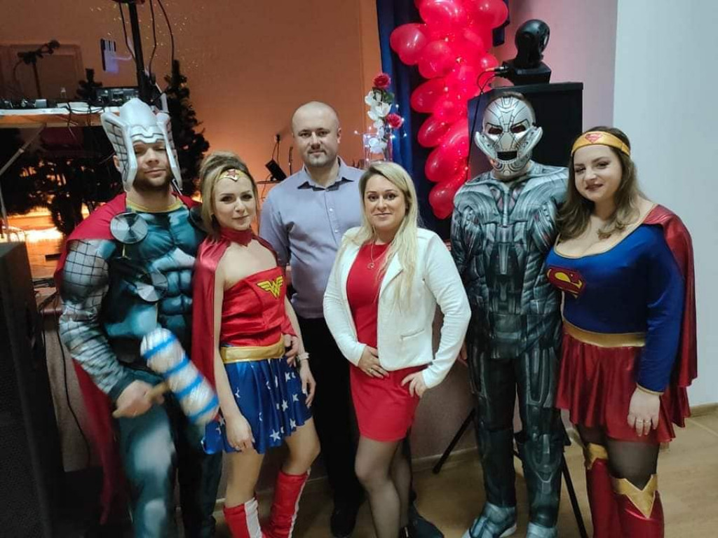 Walentynkowy bal przebierańców i taniec Wednesday