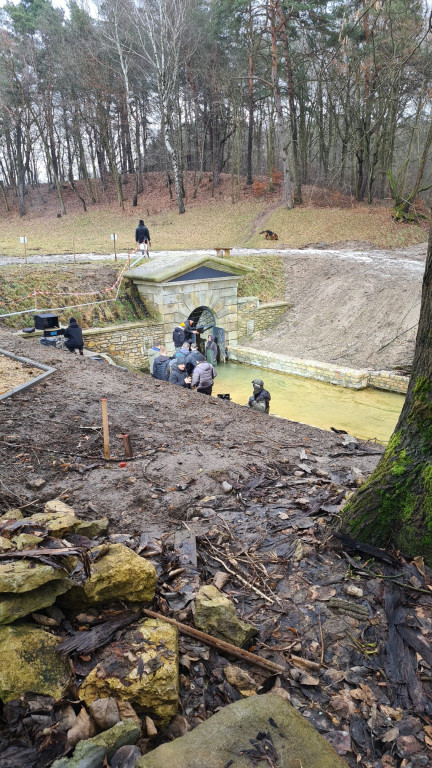 Diabeł pod byłym kinem i przy wylocie sztolni