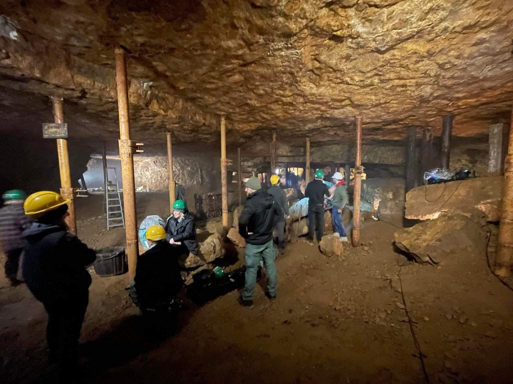 Diabeł pod byłym kinem i przy wylocie sztolni