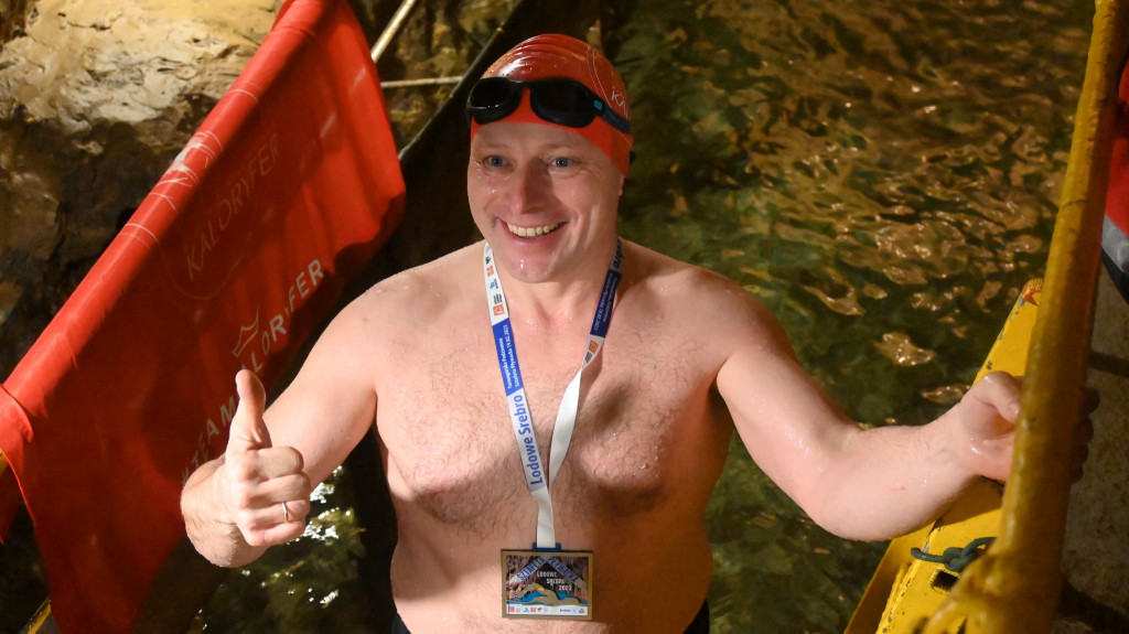 330 morsów pod ziemią. Podziemna sztafeta