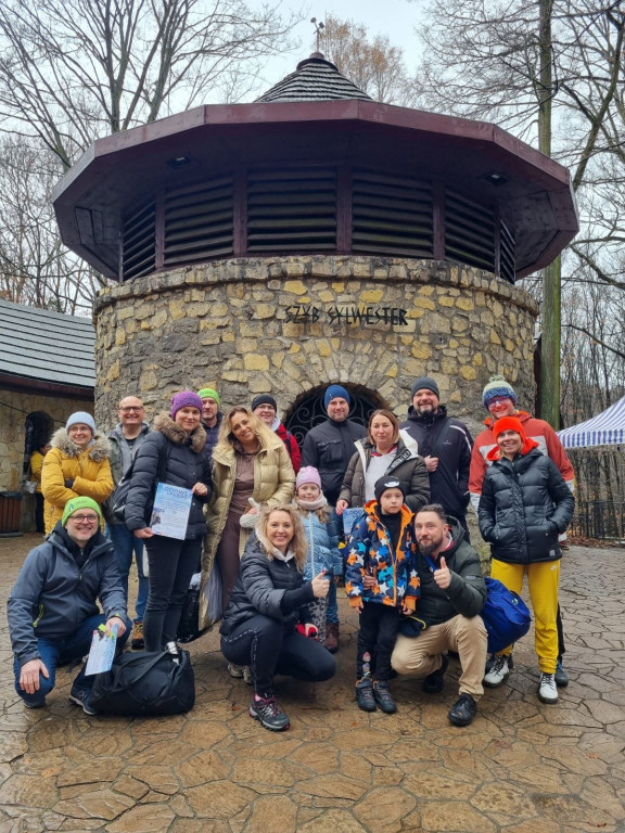 330 morsów pod ziemią. Podziemna sztafeta