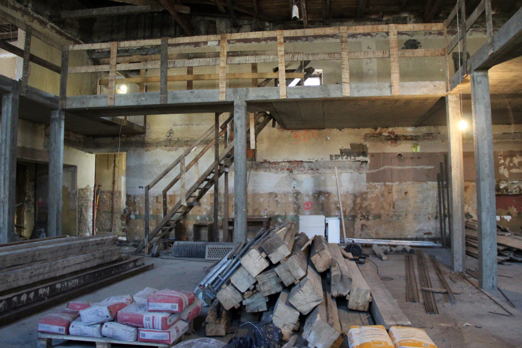 Adaptacja restauracji na bibliotekę