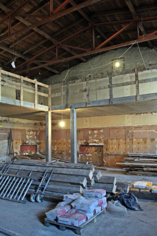 Adaptacja restauracji na bibliotekę