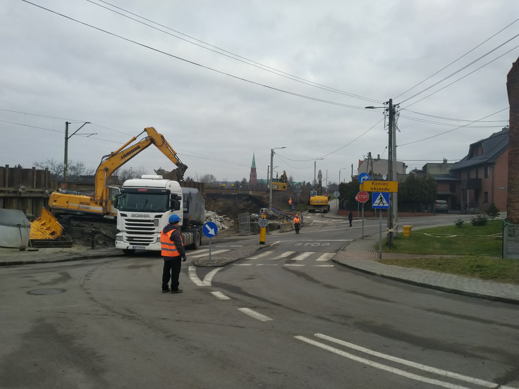 Radzionków. Rozbiórka wiaduktu na ul. Zejera