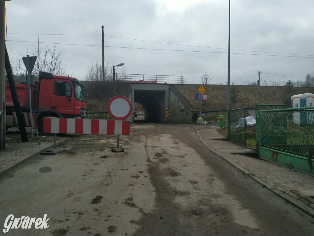 Radzionków. Rozbiórka wiaduktu na ul. Zejera