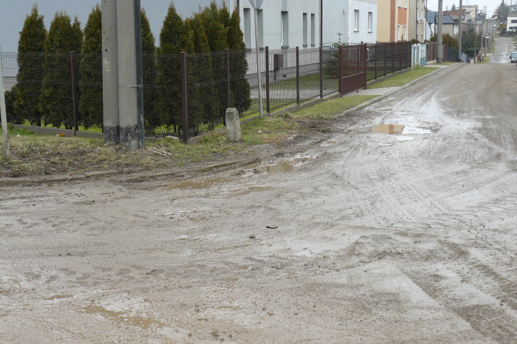 Nakło Śląskie. Krajobraz po budowie kanalizacji