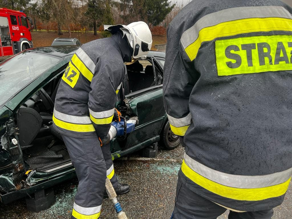 Druhowie i druhny OSP już po egzaminie