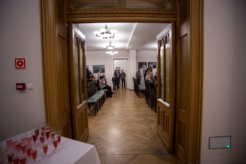 Wernisaż uczniów Plastyka w CEKUŚ