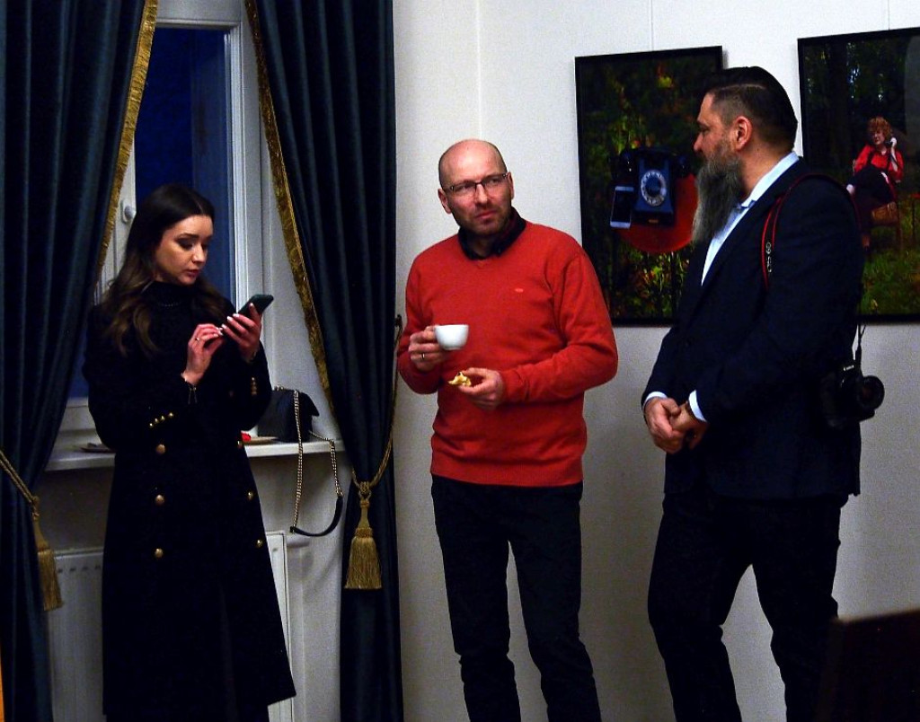 Wernisaż uczniów Plastyka w CEKUŚ