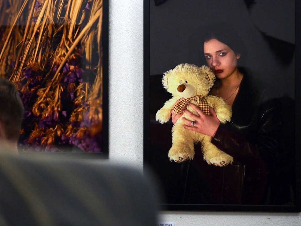 Wernisaż uczniów Plastyka w CEKUŚ