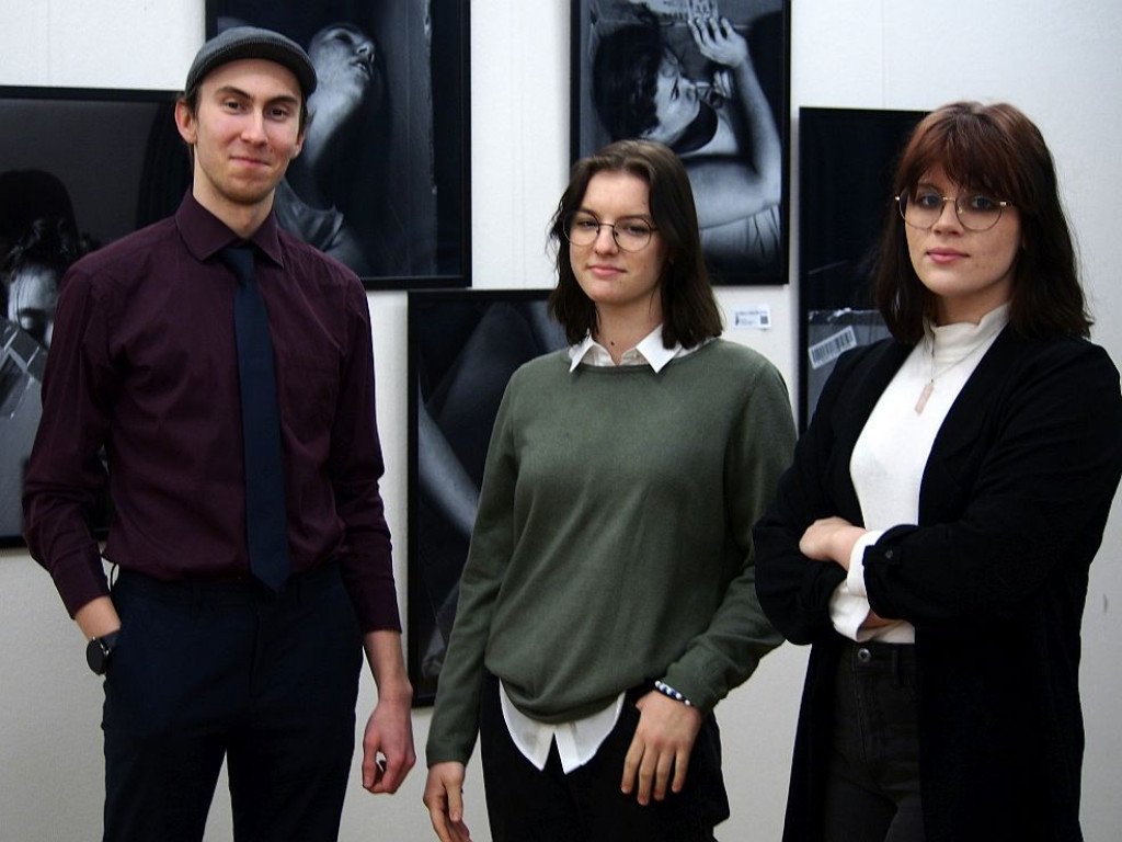 Wernisaż uczniów Plastyka w CEKUŚ