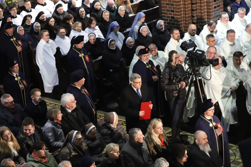 Diecezja gliwicka ma nowego biskupa. Politycy na uroczystości