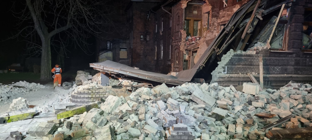 Bytom. Zawaliła się część kamienicy, przeszukiwano gruzowisko