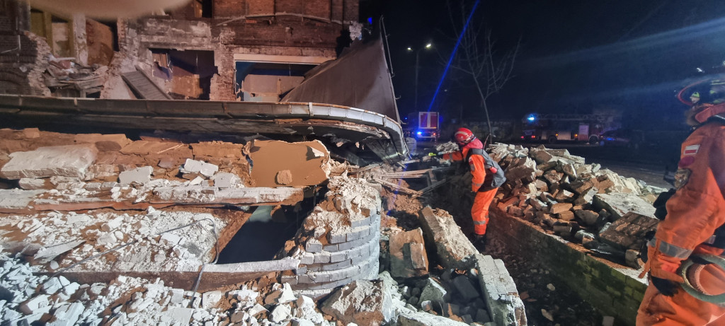 Bytom. Zawaliła się część kamienicy, przeszukiwano gruzowisko