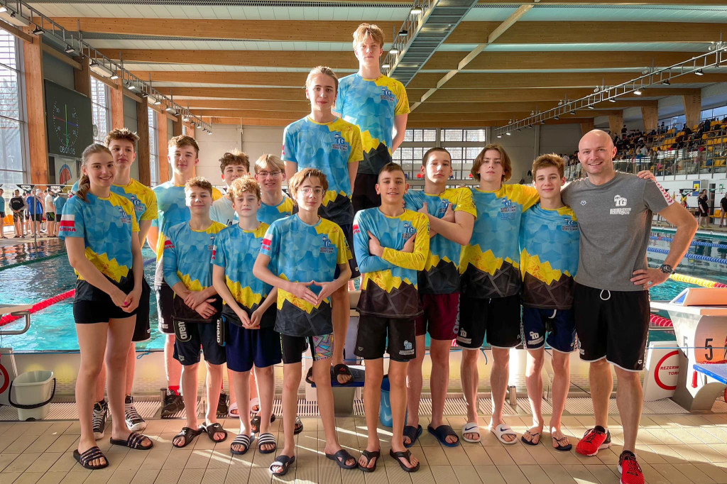 Kolejne dobre występy naszych pływaków