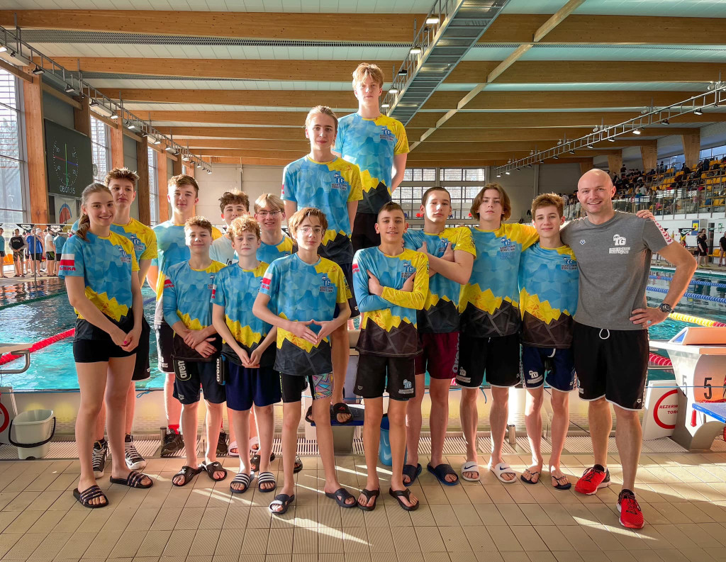 Kolejne dobre występy naszych pływaków