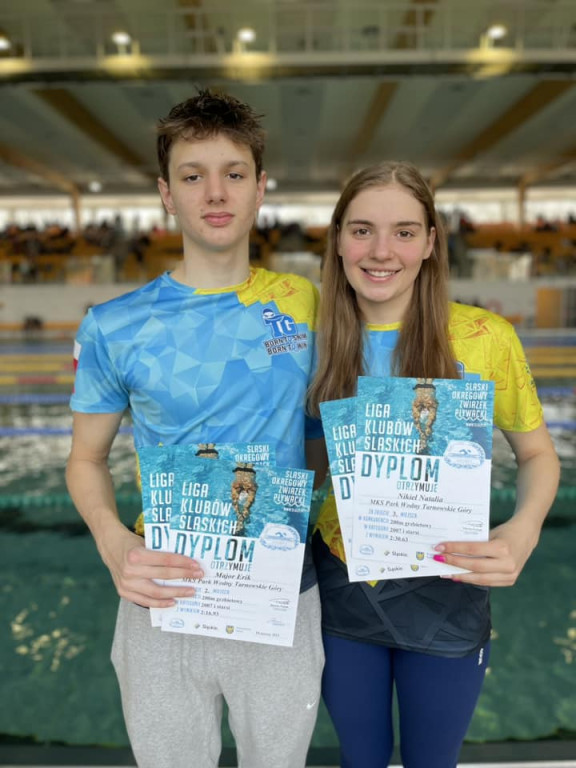 Kolejne dobre występy naszych pływaków