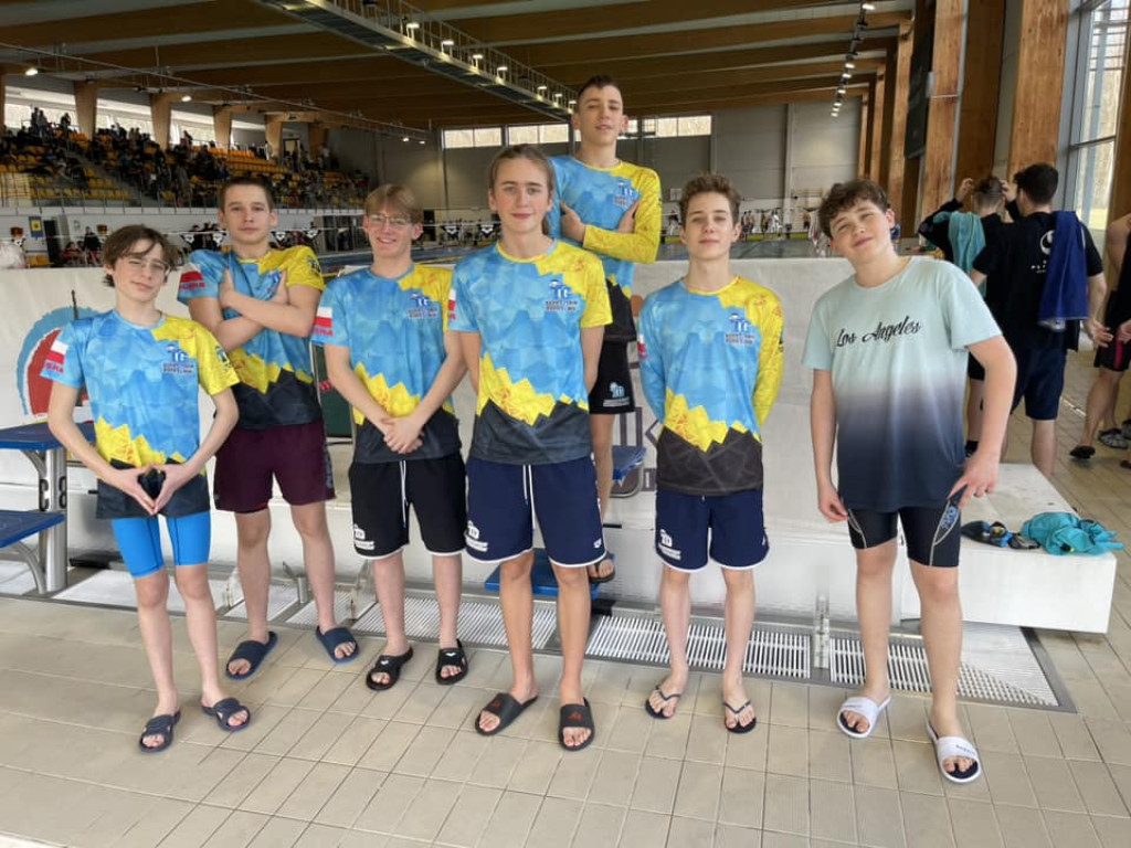 Kolejne dobre występy naszych pływaków