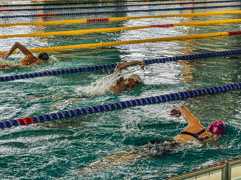 Kolejne dobre występy naszych pływaków