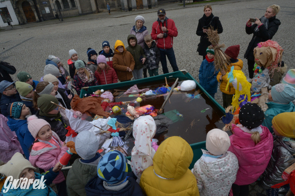 Tarnowskie Góry. Powitanie wiosny na rynku