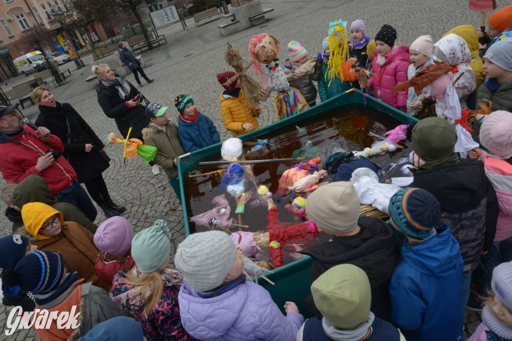 Tarnowskie Góry. Powitanie wiosny na rynku