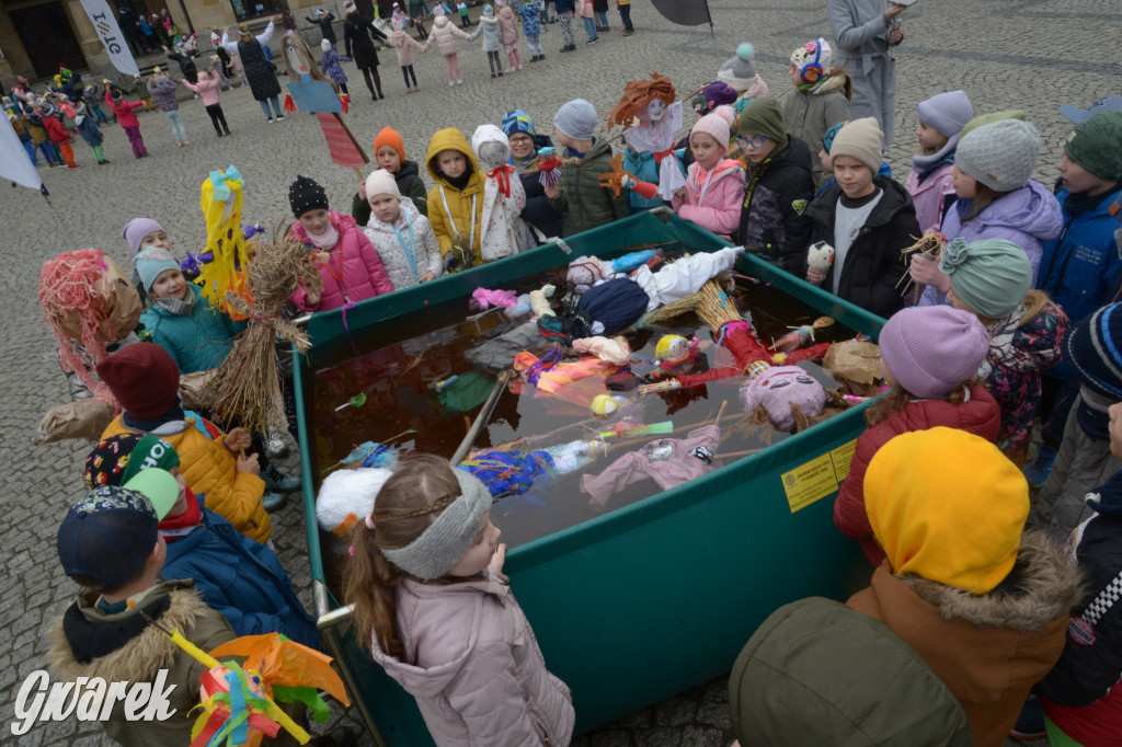 Tarnowskie Góry. Powitanie wiosny na rynku