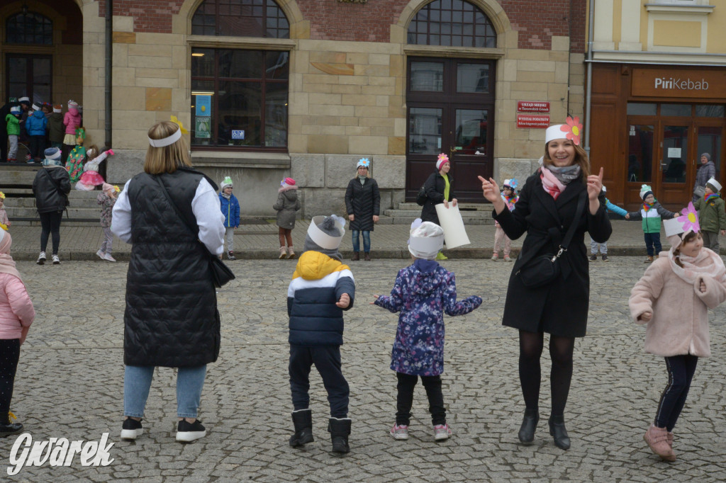 Tarnowskie Góry. Powitanie wiosny na rynku